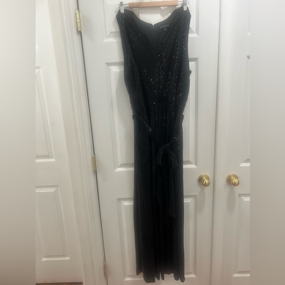 Sequin jumpsuit - Picture 1 of 6